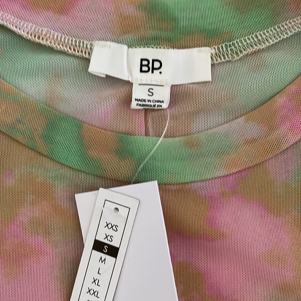 𝅺♥️BP♥️PATCHWORK Mesh Top, size(Small) - Picture 3 of 6